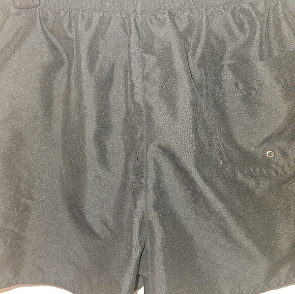 South Point Womans Black Shorts Size 10 - Picture 10 of 10